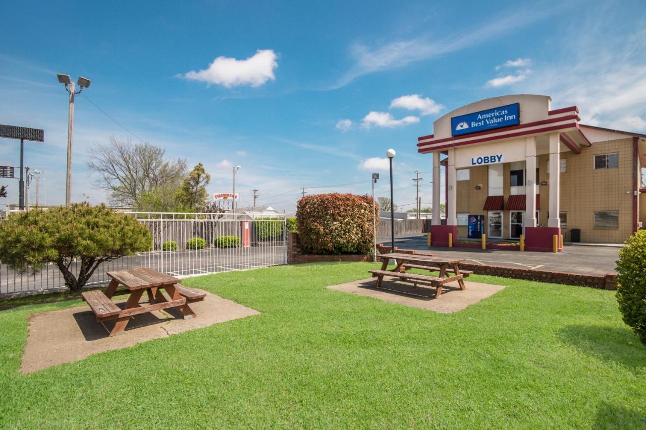 Americas Best Value Inn Tulsa I-44 Oakhurst Eksteriør bilde