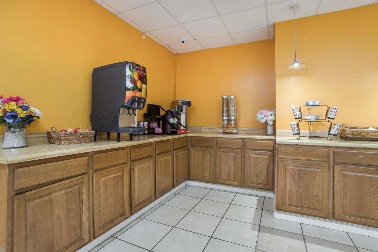 Americas Best Value Inn Tulsa I-44 Oakhurst Eksteriør bilde