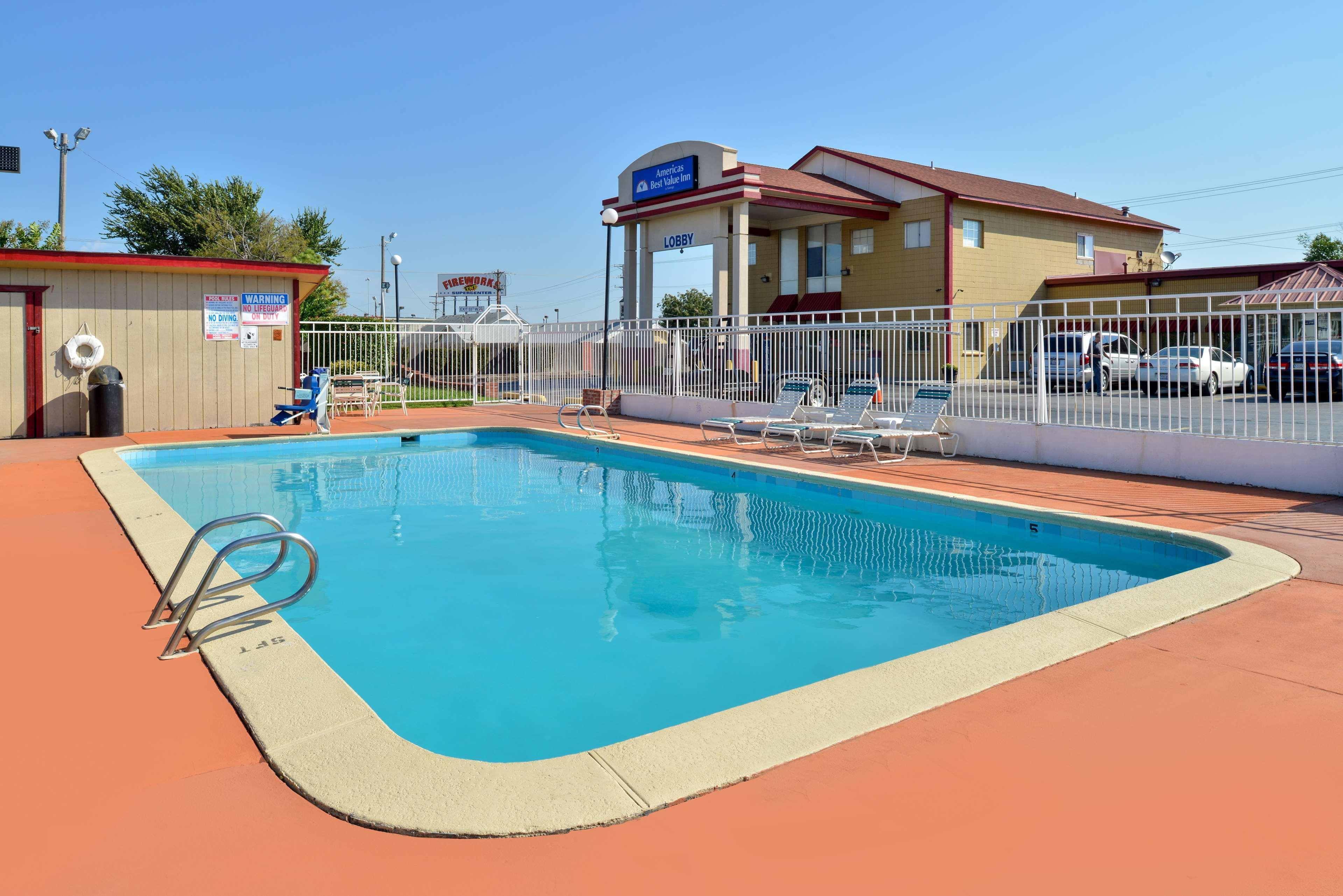 Americas Best Value Inn Tulsa I-44 Oakhurst Eksteriør bilde