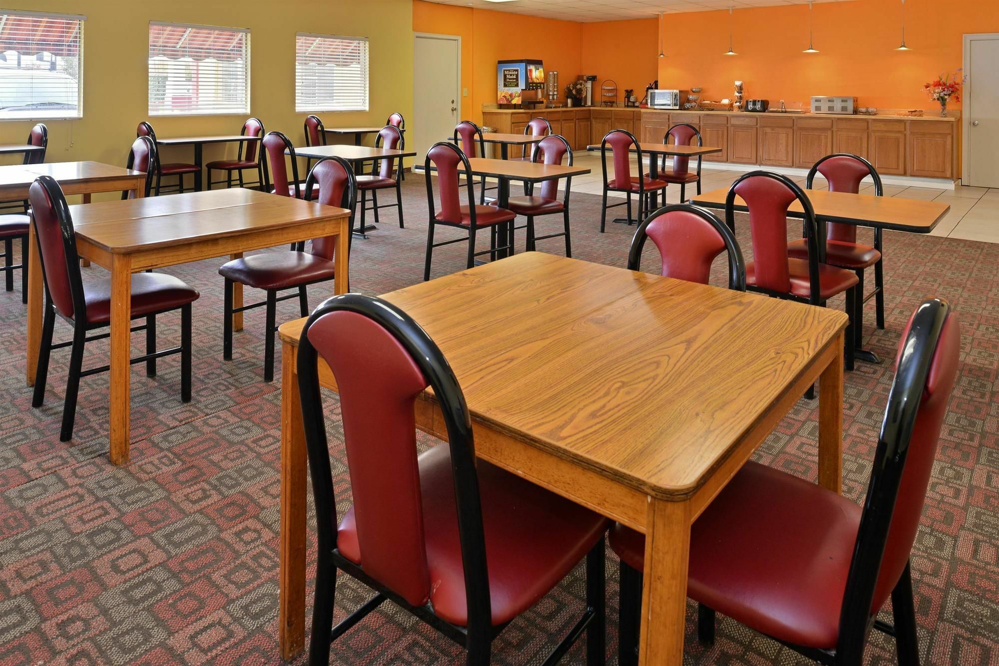 Americas Best Value Inn Tulsa I-44 Oakhurst Eksteriør bilde