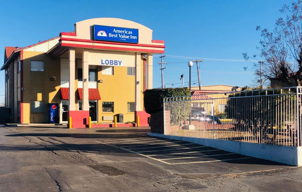 Americas Best Value Inn Tulsa I-44 Oakhurst Eksteriør bilde